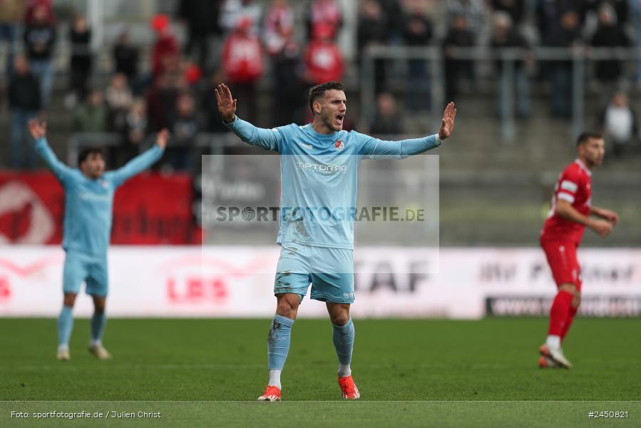 AKON Arena, Würzburg, 02.11.2024, sport, action, Fussball, BFV, 18. Spieltag, Regionalliga Bayern, TGM, FWK, Türkgücü München, FC Würzburger Kickers - Bild-ID: 2450821