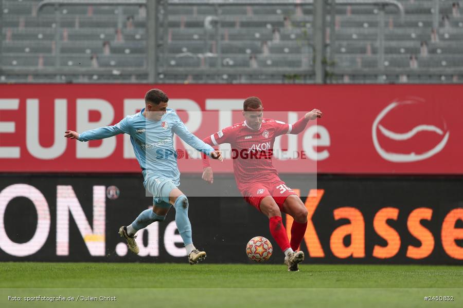 AKON Arena, Würzburg, 02.11.2024, sport, action, Fussball, BFV, 18. Spieltag, Regionalliga Bayern, TGM, FWK, Türkgücü München, FC Würzburger Kickers - Bild-ID: 2450832