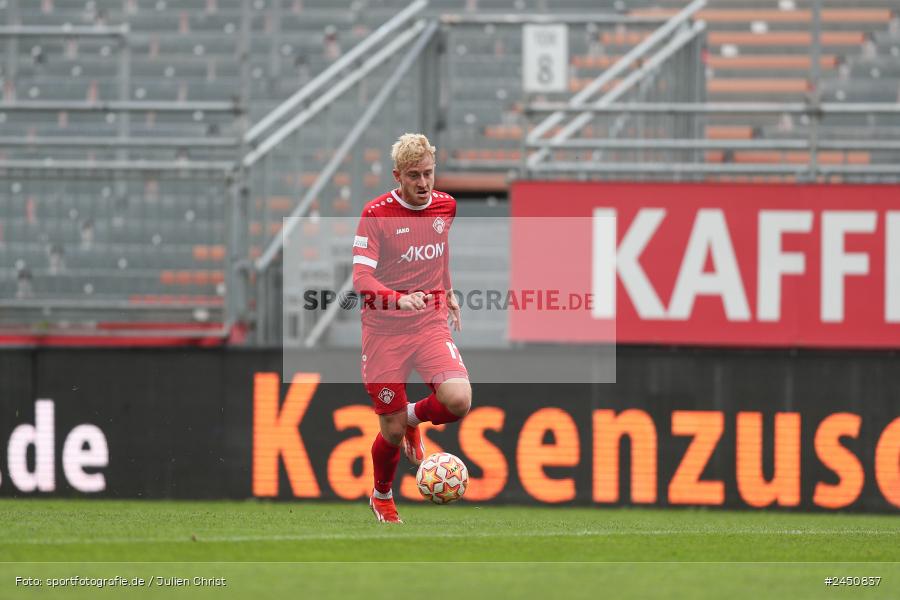 AKON Arena, Würzburg, 02.11.2024, sport, action, Fussball, BFV, 18. Spieltag, Regionalliga Bayern, TGM, FWK, Türkgücü München, FC Würzburger Kickers - Bild-ID: 2450837