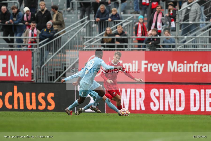 AKON Arena, Würzburg, 02.11.2024, sport, action, Fussball, BFV, 18. Spieltag, Regionalliga Bayern, TGM, FWK, Türkgücü München, FC Würzburger Kickers - Bild-ID: 2450865