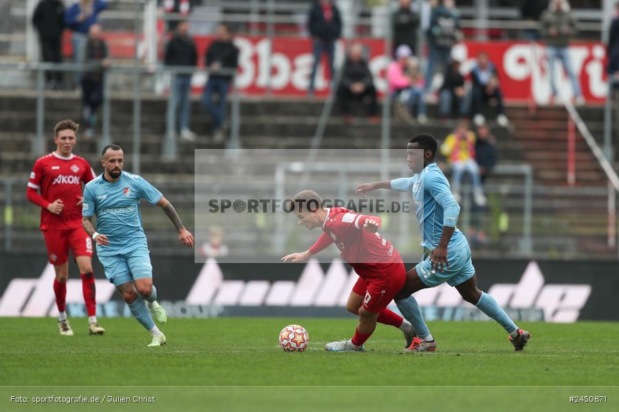 AKON Arena, Würzburg, 02.11.2024, sport, action, Fussball, BFV, 18. Spieltag, Regionalliga Bayern, TGM, FWK, Türkgücü München, FC Würzburger Kickers - Bild-ID: 2450871