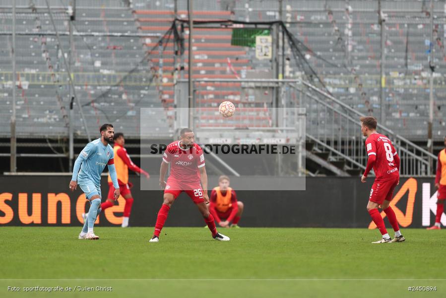 AKON Arena, Würzburg, 02.11.2024, sport, action, Fussball, BFV, 18. Spieltag, Regionalliga Bayern, TGM, FWK, Türkgücü München, FC Würzburger Kickers - Bild-ID: 2450894
