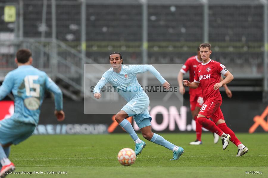 AKON Arena, Würzburg, 02.11.2024, sport, action, Fussball, BFV, 18. Spieltag, Regionalliga Bayern, TGM, FWK, Türkgücü München, FC Würzburger Kickers - Bild-ID: 2450906