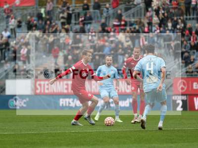 Fotos von FC Würzburger Kickers - Türkgücü München auf sportfotografie.de