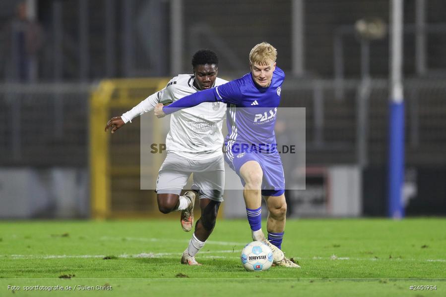 Stadion am Schönbusch, Aschaffenburg, 05.11.2024, sport, action, Fussball, BFV, 13. Spieltag, Regionalliga Bayern, FCE, SVA, FC Eintracht Bamberg, SV Viktoria Aschaffenburg - Bild-ID: 2451934