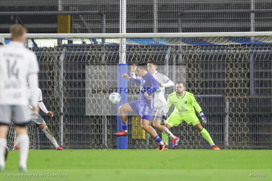 Stadion am Schönbusch, Aschaffenburg, 05.11.2024, sport, action, Fussball, BFV, 13. Spieltag, Regionalliga Bayern, FCE, SVA, FC Eintracht Bamberg, SV Viktoria Aschaffenburg - Bild-ID: 2452067