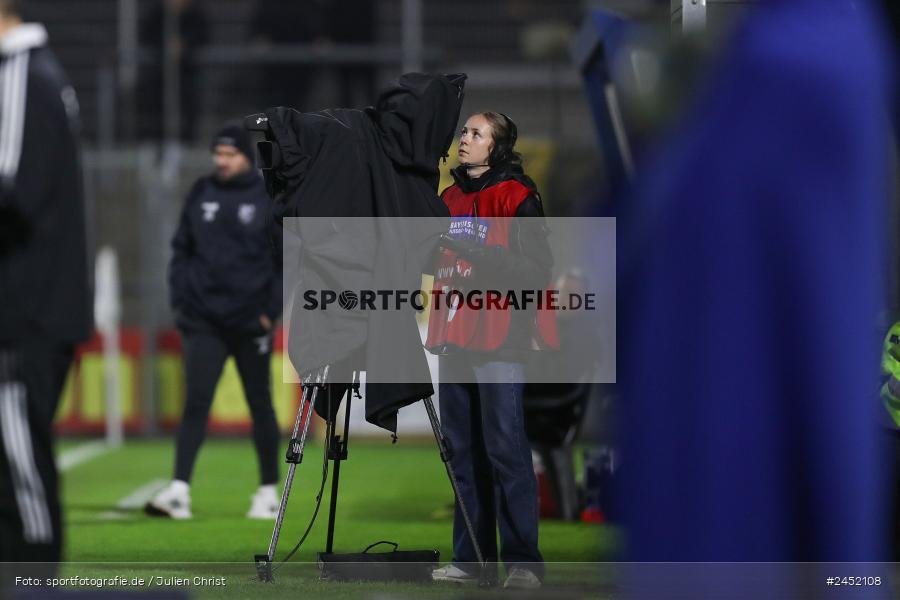 Stadion am Schönbusch, Aschaffenburg, 05.11.2024, sport, action, Fussball, BFV, 13. Spieltag, Regionalliga Bayern, FCE, SVA, FC Eintracht Bamberg, SV Viktoria Aschaffenburg - Bild-ID: 2452108