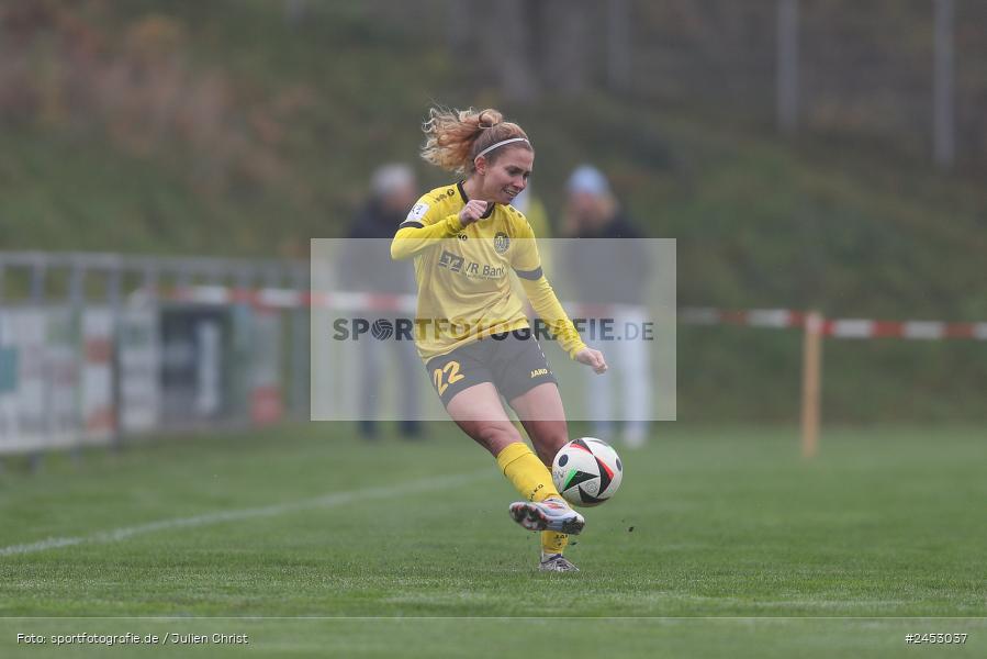 Sportanlage Sachsen Erlbachweg 9, Sachsen b. Ansbach, 10.11.2024, sport, action, Fussball, BFV, 10. Spieltag, 2. Frauen-Bundesliga, VFL, SV67, VfL Bochum 1848, SV 67 Weinberg - Bild-ID: 2453037 Sportanlage Sachsen Erlbachweg 9, Sachsen b. Ansbach, 10.11.2024, sport, action, Fussball, BFV, 10. Spieltag, 2. Frauen-Bundesliga, VFL, SV67, VfL Bochum 1848, SV 67 Weinberg - Bild-ID: 2453037