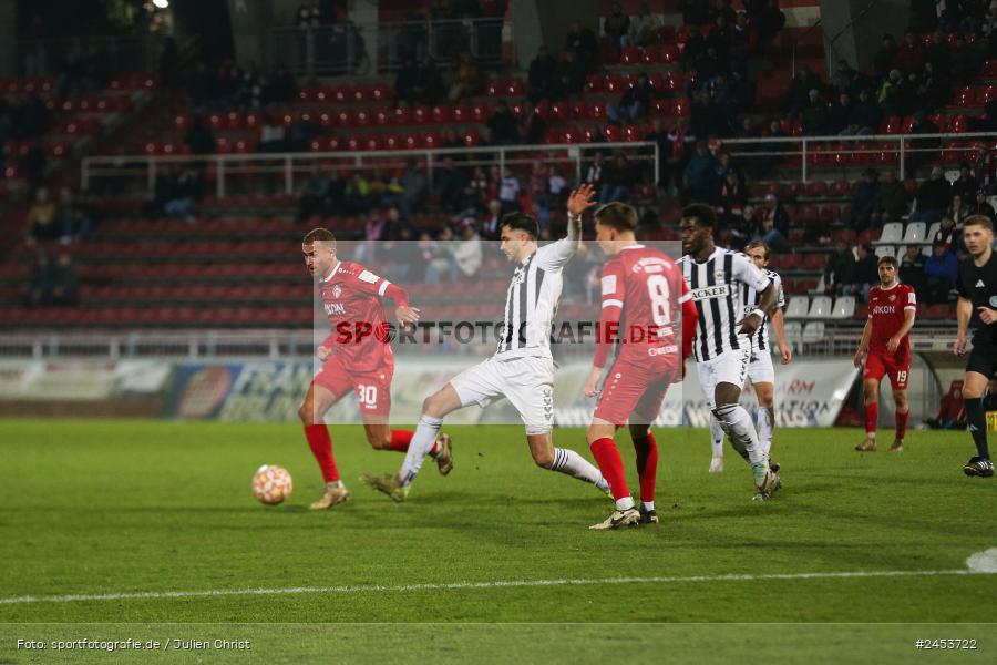 AKON Arena, Würzburg, 15.11.2024, sport, action, Fussball, BFV, 20. Spieltag, Regionalliga Bayern, SVW, FWK, SV Wacker Burghausen, FC Würzburger Kickers - Bild-ID: 2453722
