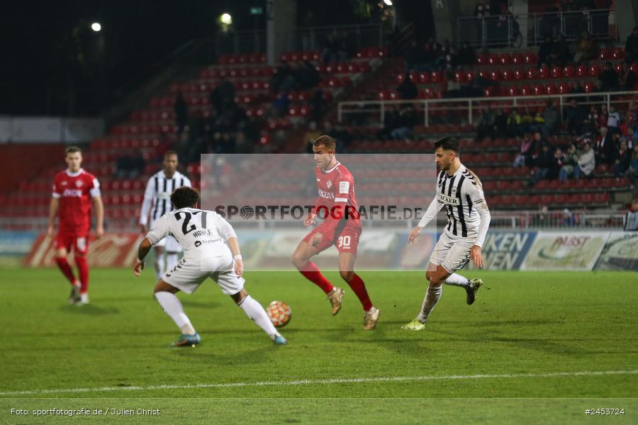 AKON Arena, Würzburg, 15.11.2024, sport, action, Fussball, BFV, 20. Spieltag, Regionalliga Bayern, SVW, FWK, SV Wacker Burghausen, FC Würzburger Kickers - Bild-ID: 2453724