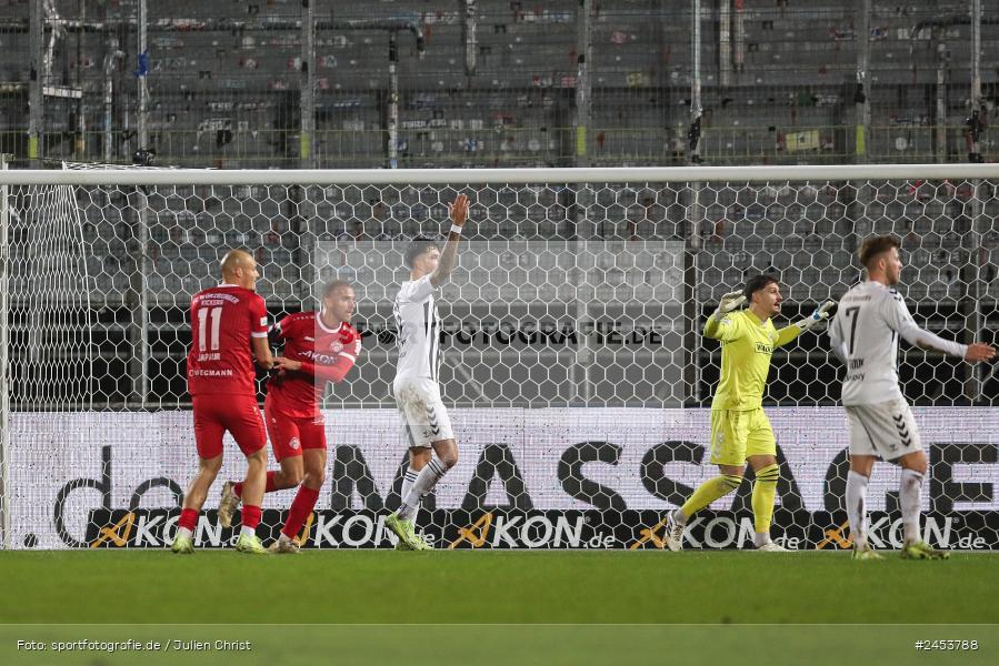 AKON Arena, Würzburg, 15.11.2024, sport, action, Fussball, BFV, 20. Spieltag, Regionalliga Bayern, SVW, FWK, SV Wacker Burghausen, FC Würzburger Kickers - Bild-ID: 2453788