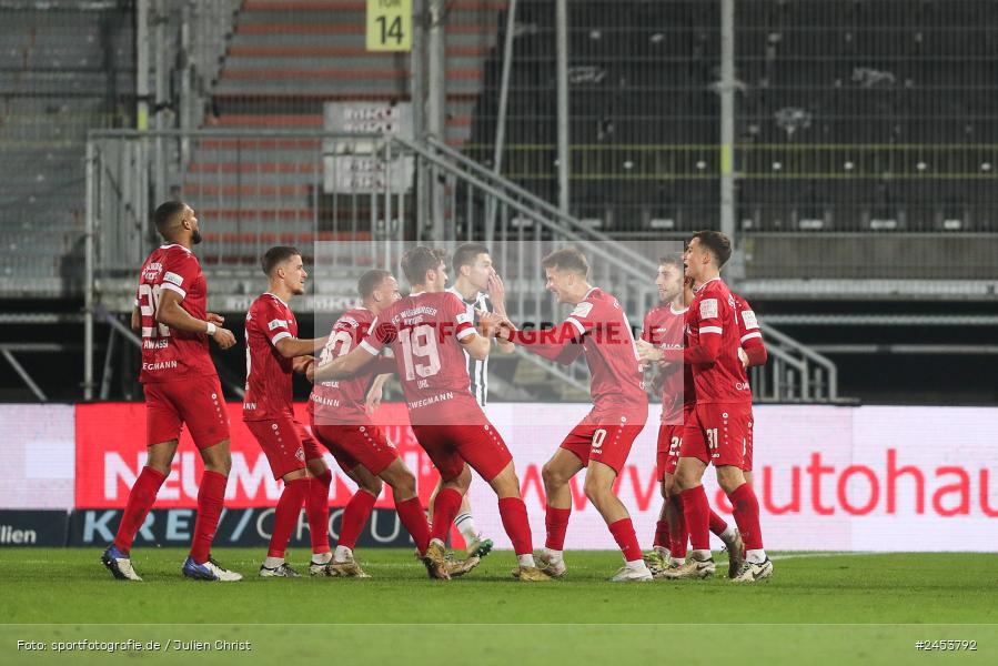 AKON Arena, Würzburg, 15.11.2024, sport, action, Fussball, BFV, 20. Spieltag, Regionalliga Bayern, SVW, FWK, SV Wacker Burghausen, FC Würzburger Kickers - Bild-ID: 2453792