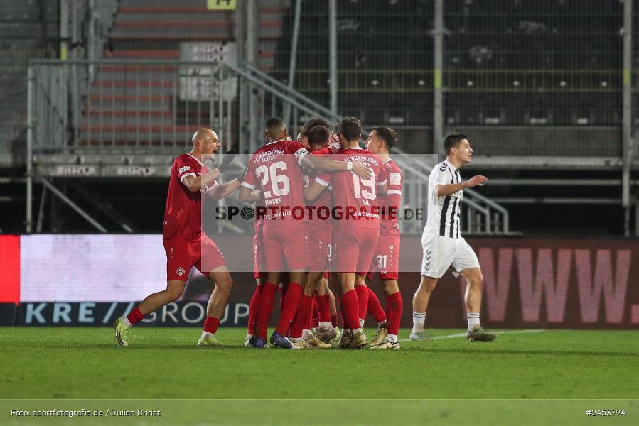 AKON Arena, Würzburg, 15.11.2024, sport, action, Fussball, BFV, 20. Spieltag, Regionalliga Bayern, SVW, FWK, SV Wacker Burghausen, FC Würzburger Kickers - Bild-ID: 2453794