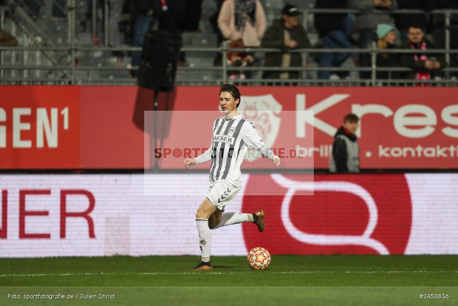 AKON Arena, Würzburg, 15.11.2024, sport, action, Fussball, BFV, 20. Spieltag, Regionalliga Bayern, SVW, FWK, SV Wacker Burghausen, FC Würzburger Kickers - Bild-ID: 2453836