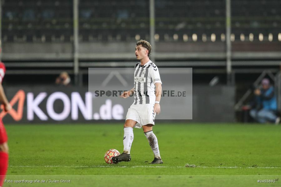 AKON Arena, Würzburg, 15.11.2024, sport, action, Fussball, BFV, 20. Spieltag, Regionalliga Bayern, SVW, FWK, SV Wacker Burghausen, FC Würzburger Kickers - Bild-ID: 2453892