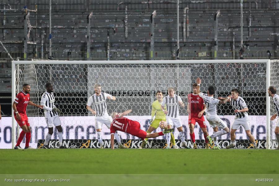 AKON Arena, Würzburg, 15.11.2024, sport, action, Fussball, BFV, 20. Spieltag, Regionalliga Bayern, SVW, FWK, SV Wacker Burghausen, FC Würzburger Kickers - Bild-ID: 2453929 AKON Arena, Würzburg, 15.11.2024, sport, action, Fussball, BFV, 20. Spieltag, Regionalliga Bayern, SVW, FWK, SV Wacker Burghausen, FC Würzburger Kickers - Bild-ID: 2453929