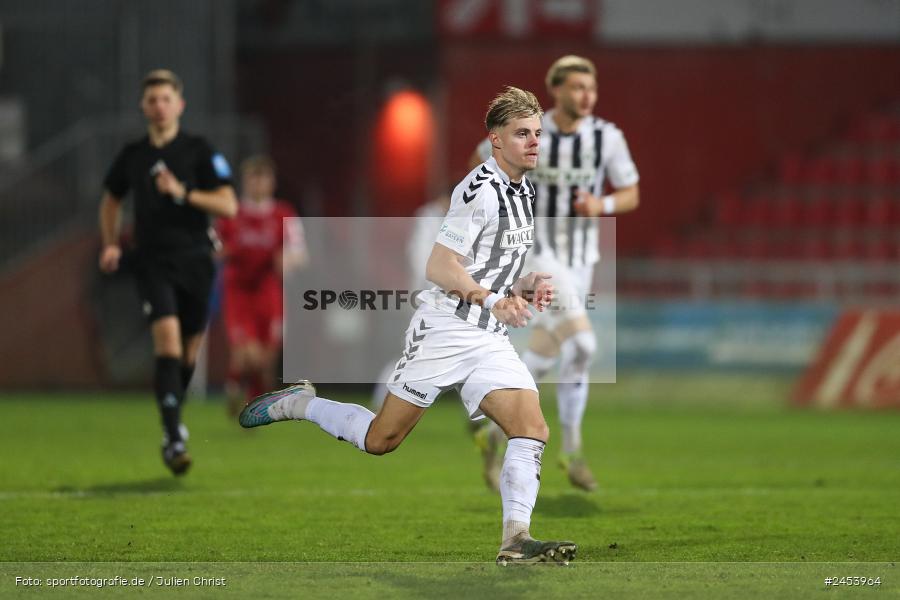 AKON Arena, Würzburg, 15.11.2024, sport, action, Fussball, BFV, 20. Spieltag, Regionalliga Bayern, SVW, FWK, SV Wacker Burghausen, FC Würzburger Kickers - Bild-ID: 2453964