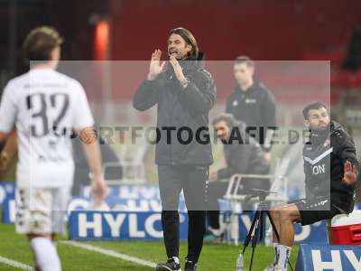 Fotos von FC Würzburger Kickers - SV Wacker Burghausen auf sportfotografie.de