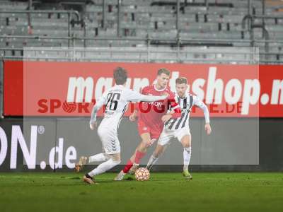 Fotos von FC Würzburger Kickers - SV Wacker Burghausen auf sportfotografie.de