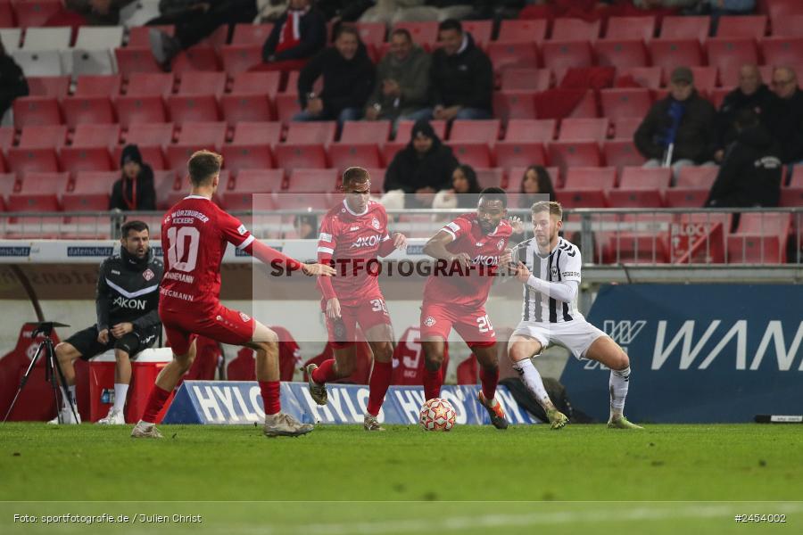 AKON Arena, Würzburg, 15.11.2024, sport, action, Fussball, BFV, 20. Spieltag, Regionalliga Bayern, SVW, FWK, SV Wacker Burghausen, FC Würzburger Kickers - Bild-ID: 2454002