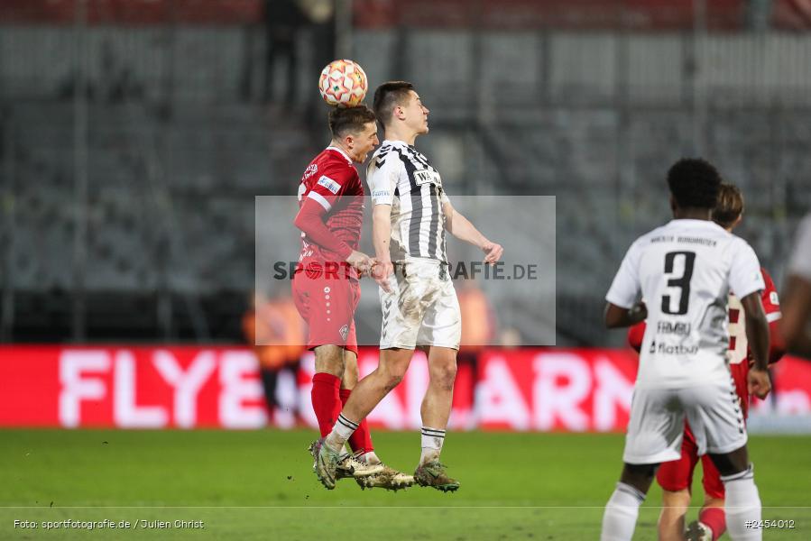AKON Arena, Würzburg, 15.11.2024, sport, action, Fussball, BFV, 20. Spieltag, Regionalliga Bayern, SVW, FWK, SV Wacker Burghausen, FC Würzburger Kickers - Bild-ID: 2454012