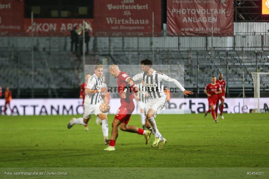 AKON Arena, Würzburg, 15.11.2024, sport, action, Fussball, BFV, 20. Spieltag, Regionalliga Bayern, SVW, FWK, SV Wacker Burghausen, FC Würzburger Kickers - Bild-ID: 2454021