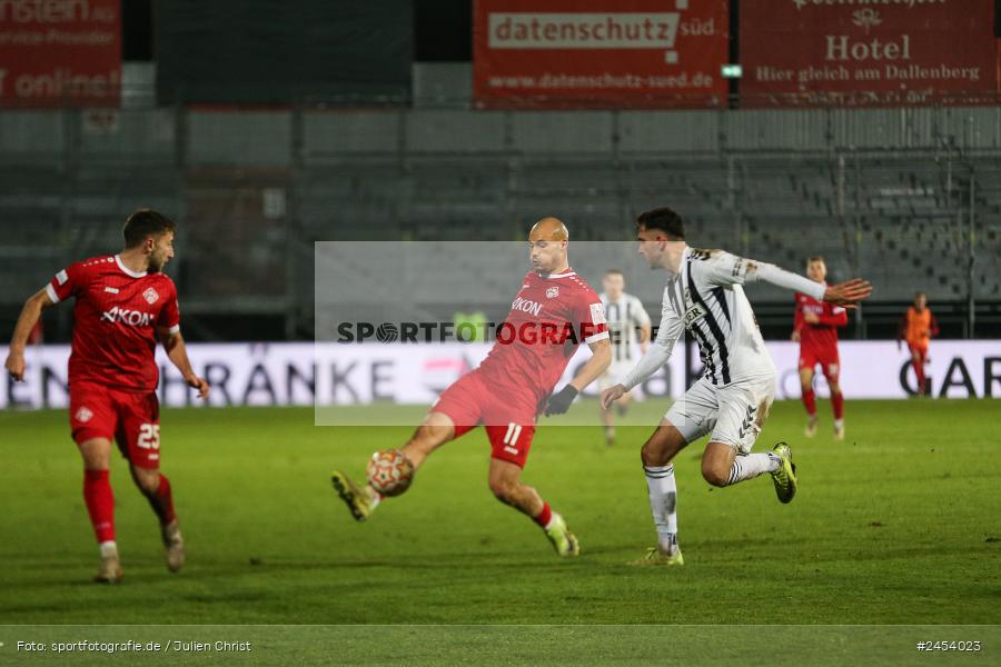 AKON Arena, Würzburg, 15.11.2024, sport, action, Fussball, BFV, 20. Spieltag, Regionalliga Bayern, SVW, FWK, SV Wacker Burghausen, FC Würzburger Kickers - Bild-ID: 2454023