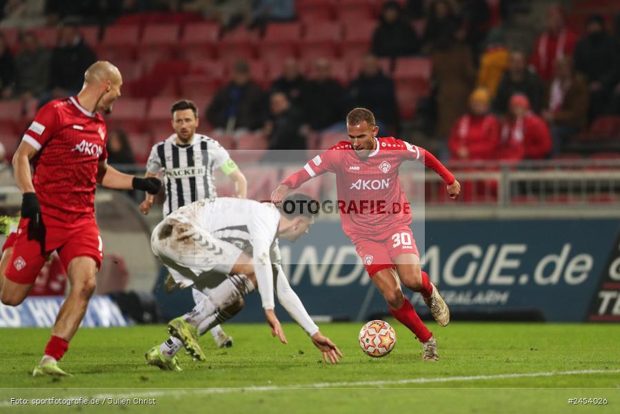 AKON Arena, Würzburg, 15.11.2024, sport, action, Fussball, BFV, 20. Spieltag, Regionalliga Bayern, SVW, FWK, SV Wacker Burghausen, FC Würzburger Kickers - Bild-ID: 2454026
