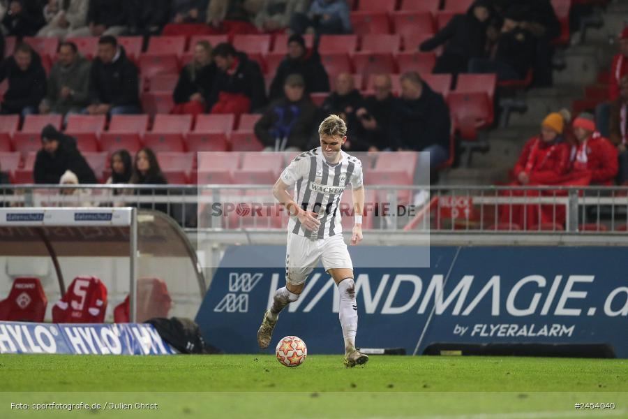 AKON Arena, Würzburg, 15.11.2024, sport, action, Fussball, BFV, 20. Spieltag, Regionalliga Bayern, SVW, FWK, SV Wacker Burghausen, FC Würzburger Kickers - Bild-ID: 2454040