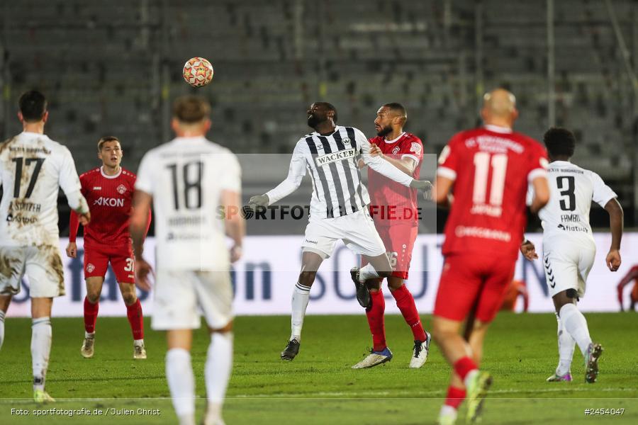 AKON Arena, Würzburg, 15.11.2024, sport, action, Fussball, BFV, 20. Spieltag, Regionalliga Bayern, SVW, FWK, SV Wacker Burghausen, FC Würzburger Kickers - Bild-ID: 2454047