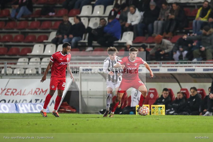 AKON Arena, Würzburg, 15.11.2024, sport, action, Fussball, BFV, 20. Spieltag, Regionalliga Bayern, SVW, FWK, SV Wacker Burghausen, FC Würzburger Kickers - Bild-ID: 2454054