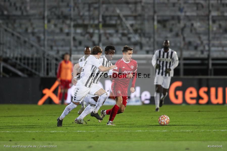 AKON Arena, Würzburg, 15.11.2024, sport, action, Fussball, BFV, 20. Spieltag, Regionalliga Bayern, SVW, FWK, SV Wacker Burghausen, FC Würzburger Kickers - Bild-ID: 2454068
