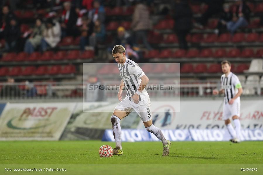 AKON Arena, Würzburg, 15.11.2024, sport, action, Fussball, BFV, 20. Spieltag, Regionalliga Bayern, SVW, FWK, SV Wacker Burghausen, FC Würzburger Kickers - Bild-ID: 2454093