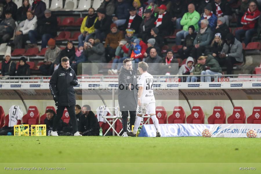 AKON Arena, Würzburg, 15.11.2024, sport, action, Fussball, BFV, 20. Spieltag, Regionalliga Bayern, SVW, FWK, SV Wacker Burghausen, FC Würzburger Kickers - Bild-ID: 2454100