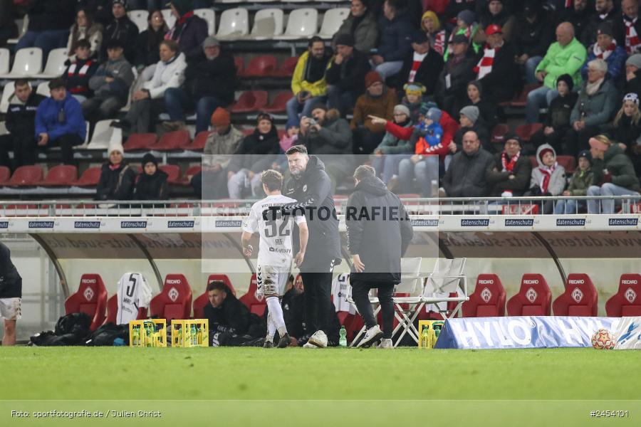 AKON Arena, Würzburg, 15.11.2024, sport, action, Fussball, BFV, 20. Spieltag, Regionalliga Bayern, SVW, FWK, SV Wacker Burghausen, FC Würzburger Kickers - Bild-ID: 2454101