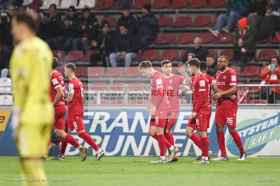 AKON Arena, Würzburg, 15.11.2024, sport, action, Fussball, BFV, 20. Spieltag, Regionalliga Bayern, SVW, FWK, SV Wacker Burghausen, FC Würzburger Kickers - Bild-ID: 2454129