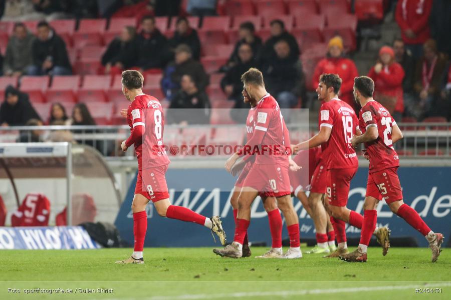 AKON Arena, Würzburg, 15.11.2024, sport, action, Fussball, BFV, 20. Spieltag, Regionalliga Bayern, SVW, FWK, SV Wacker Burghausen, FC Würzburger Kickers - Bild-ID: 2454131