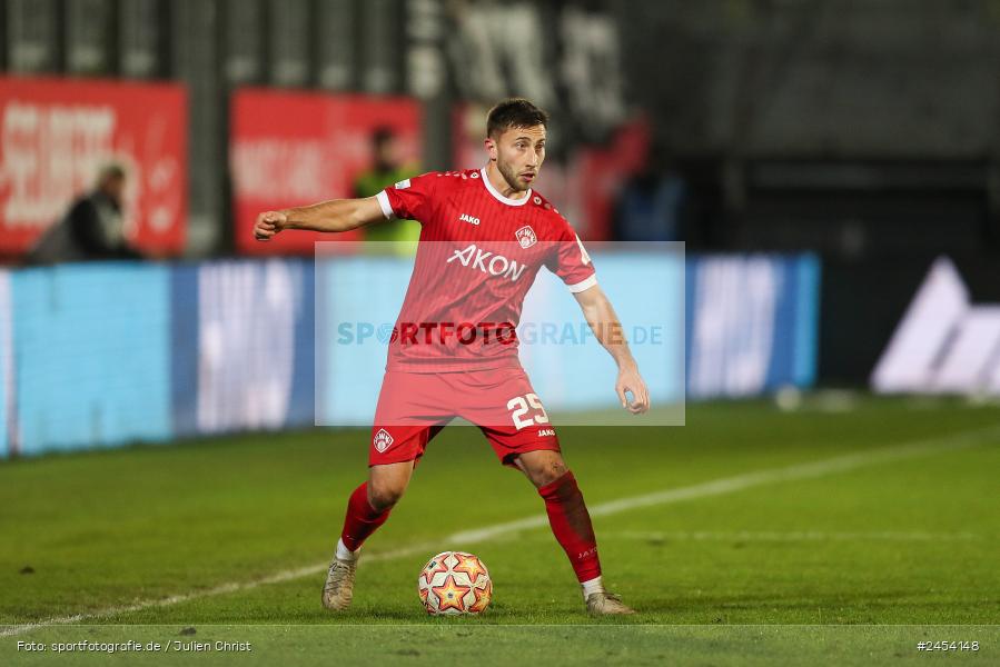 AKON Arena, Würzburg, 15.11.2024, sport, action, Fussball, BFV, 20. Spieltag, Regionalliga Bayern, SVW, FWK, SV Wacker Burghausen, FC Würzburger Kickers - Bild-ID: 2454148