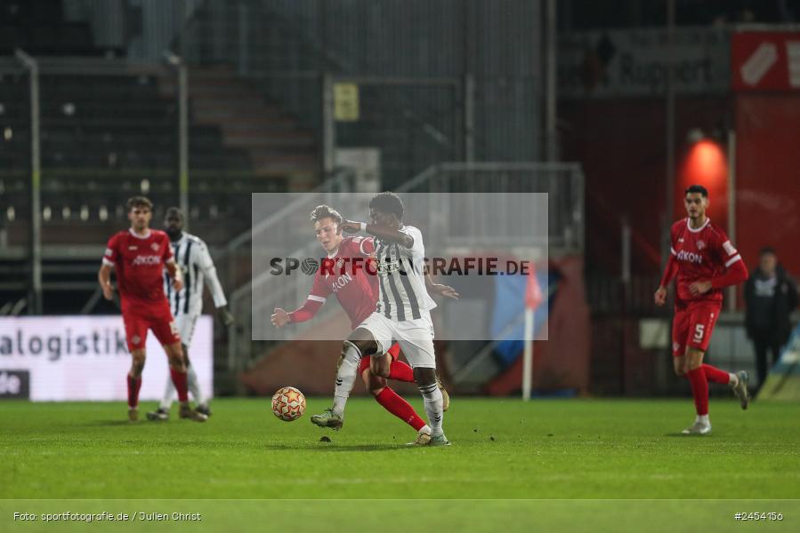 AKON Arena, Würzburg, 15.11.2024, sport, action, Fussball, BFV, 20. Spieltag, Regionalliga Bayern, SVW, FWK, SV Wacker Burghausen, FC Würzburger Kickers - Bild-ID: 2454156