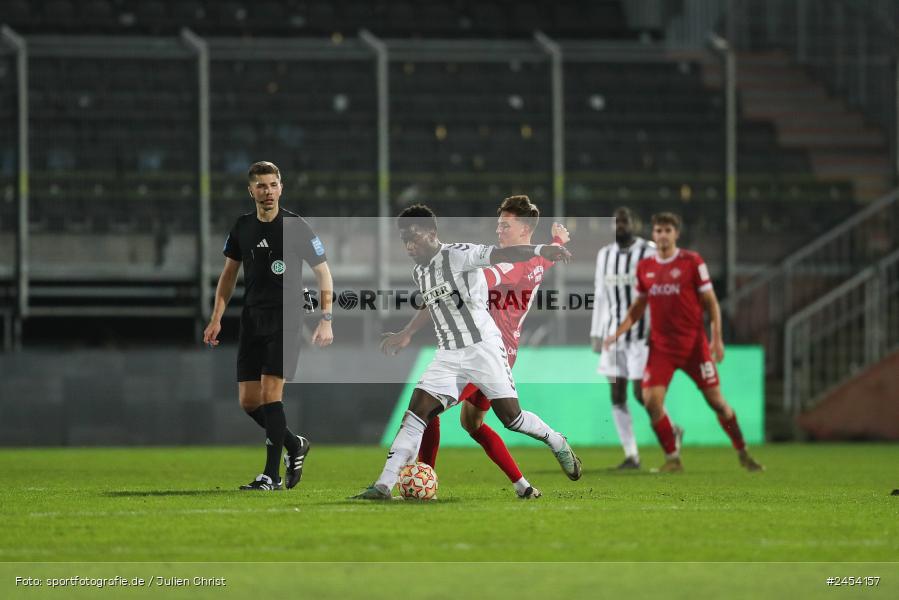 AKON Arena, Würzburg, 15.11.2024, sport, action, Fussball, BFV, 20. Spieltag, Regionalliga Bayern, SVW, FWK, SV Wacker Burghausen, FC Würzburger Kickers - Bild-ID: 2454157