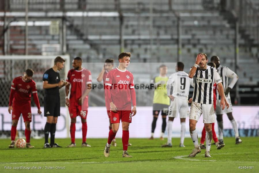 AKON Arena, Würzburg, 15.11.2024, sport, action, Fussball, BFV, 20. Spieltag, Regionalliga Bayern, SVW, FWK, SV Wacker Burghausen, FC Würzburger Kickers - Bild-ID: 2454181 AKON Arena, Würzburg, 15.11.2024, sport, action, Fussball, BFV, 20. Spieltag, Regionalliga Bayern, SVW, FWK, SV Wacker Burghausen, FC Würzburger Kickers - Bild-ID: 2454181