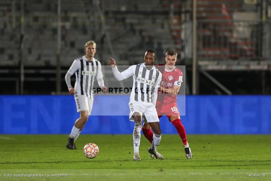 AKON Arena, Würzburg, 15.11.2024, sport, action, Fussball, BFV, 20. Spieltag, Regionalliga Bayern, SVW, FWK, SV Wacker Burghausen, FC Würzburger Kickers - Bild-ID: 2454218