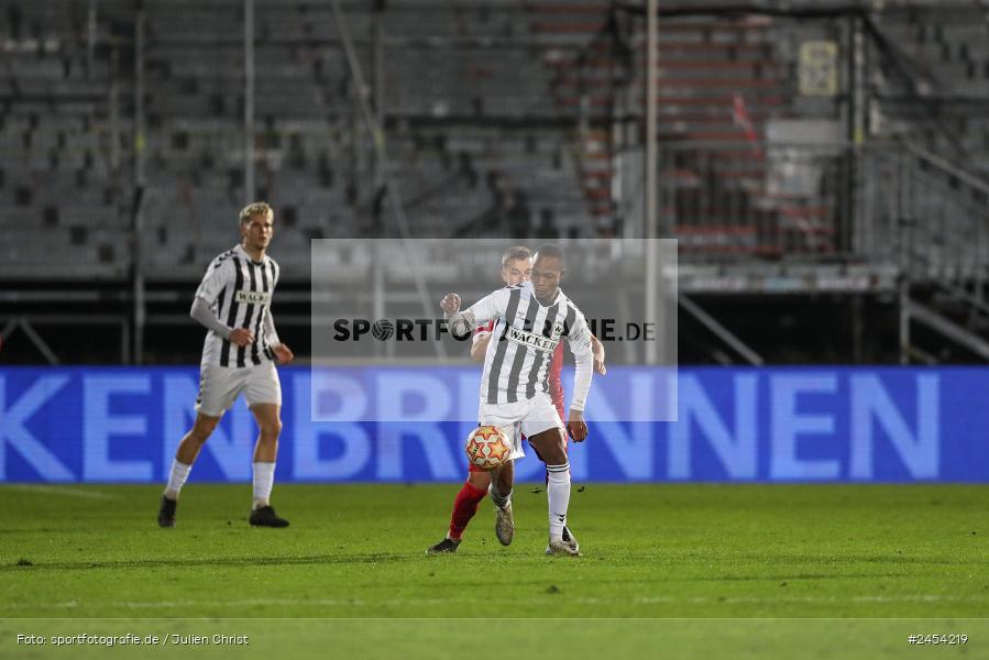 AKON Arena, Würzburg, 15.11.2024, sport, action, Fussball, BFV, 20. Spieltag, Regionalliga Bayern, SVW, FWK, SV Wacker Burghausen, FC Würzburger Kickers - Bild-ID: 2454219