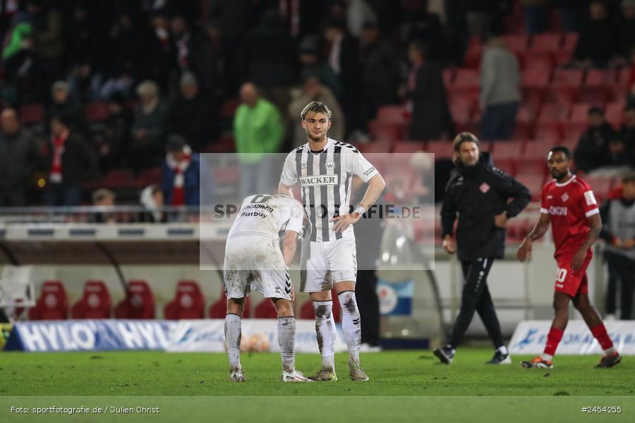 AKON Arena, Würzburg, 15.11.2024, sport, action, Fussball, BFV, 20. Spieltag, Regionalliga Bayern, SVW, FWK, SV Wacker Burghausen, FC Würzburger Kickers - Bild-ID: 2454255