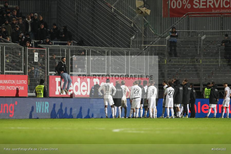 AKON Arena, Würzburg, 15.11.2024, sport, action, Fussball, BFV, 20. Spieltag, Regionalliga Bayern, SVW, FWK, SV Wacker Burghausen, FC Würzburger Kickers - Bild-ID: 2454262