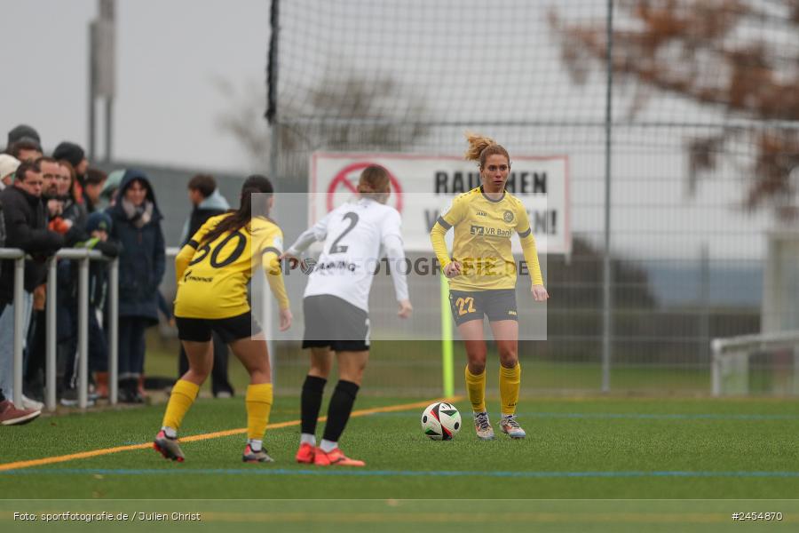 sport, action, Sportanlage Buchschwabacher Strasse 32, SV67, SV 67 Weinberg, SCS, SC Sand, Roßtal, Fussball, DFB, 2. Frauen-Bundesliga, 17.11.2024, 11. Spieltag - Bild-ID: 2454870