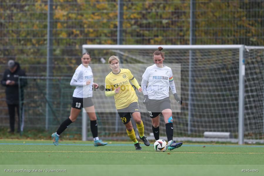 sport, action, Sportanlage Buchschwabacher Strasse 32, SV67, SV 67 Weinberg, SCS, SC Sand, Roßtal, Fussball, DFB, 2. Frauen-Bundesliga, 17.11.2024, 11. Spieltag - Bild-ID: 2454890