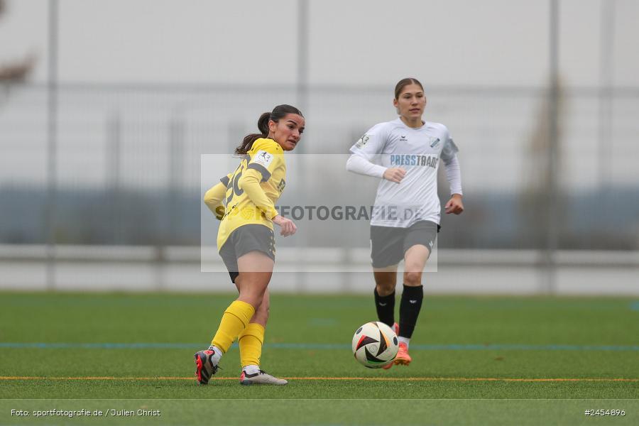 sport, action, Sportanlage Buchschwabacher Strasse 32, SV67, SV 67 Weinberg, SCS, SC Sand, Roßtal, Fussball, DFB, 2. Frauen-Bundesliga, 17.11.2024, 11. Spieltag - Bild-ID: 2454896