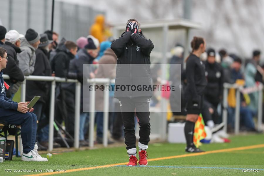 sport, action, Sportanlage Buchschwabacher Strasse 32, SV67, SV 67 Weinberg, SCS, SC Sand, Roßtal, Fussball, DFB, 2. Frauen-Bundesliga, 17.11.2024, 11. Spieltag - Bild-ID: 2454902