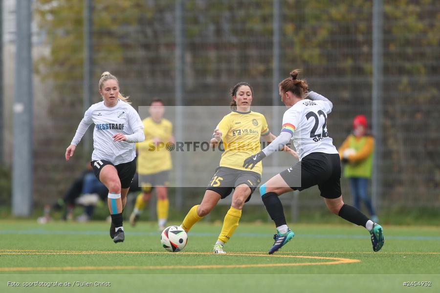 sport, action, Sportanlage Buchschwabacher Strasse 32, SV67, SV 67 Weinberg, SCS, SC Sand, Roßtal, Fussball, DFB, 2. Frauen-Bundesliga, 17.11.2024, 11. Spieltag - Bild-ID: 2454932